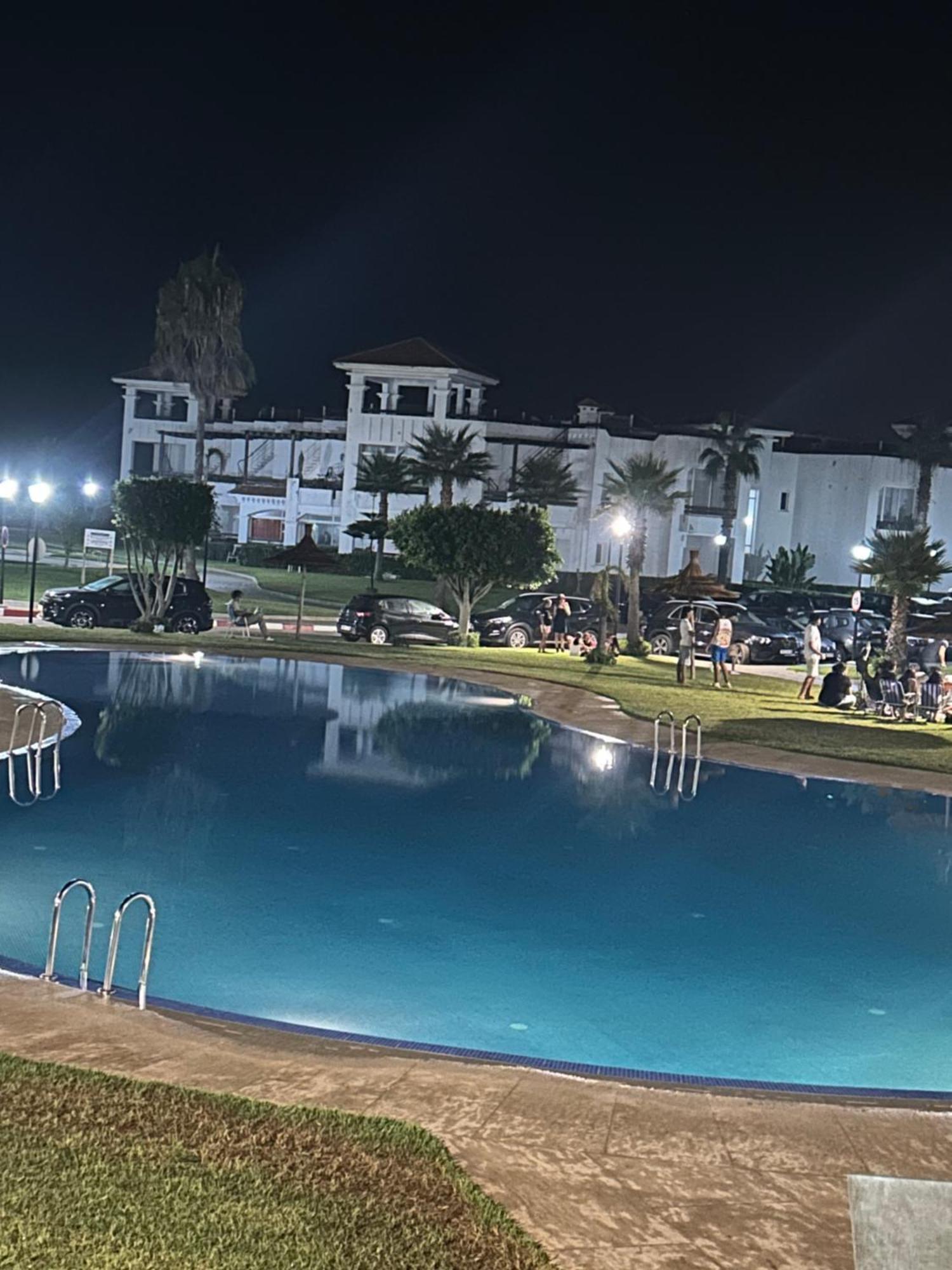 Appartement Pied Dans L Eau A Residence Beralmar Asilah Exterior photo